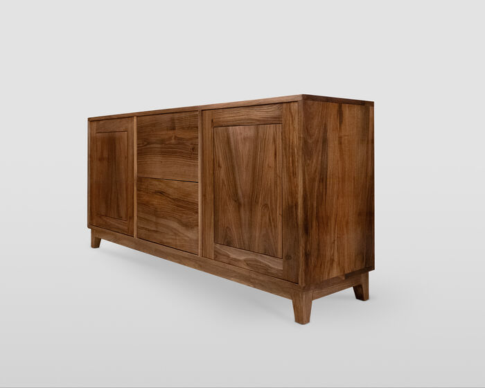 Sideboard aus Massivem Nussbaum – Zeitloses und Minimalistisches Design