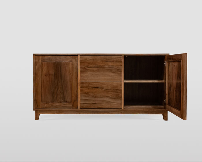 Sideboard aus Massivem Nussbaum – Zeitloses und Minimalistisches Design