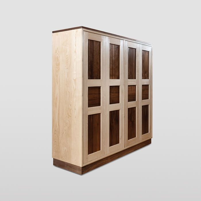 Minimalist Solid Wood Wardrobe – Centerpiece Design for Open Spaces